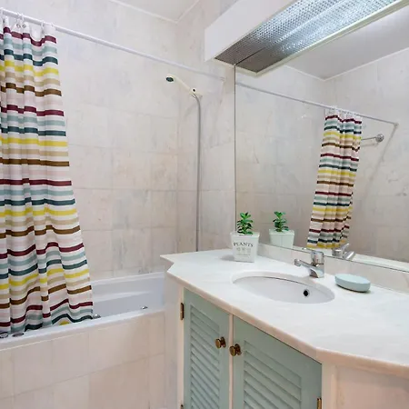 Apartamento Pe Na Areia * Armação de Pêra