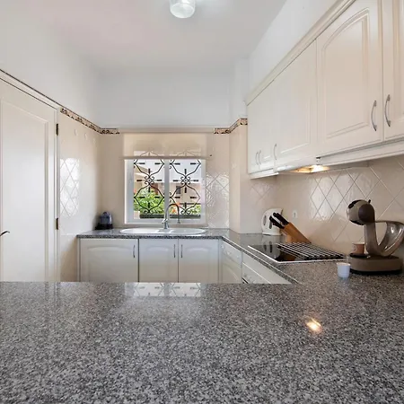 Apartamento Pe Na Areia Armação de Pêra