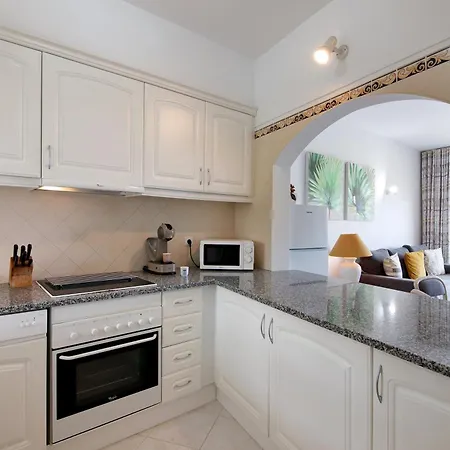 Apartamento Pe Na Areia * Armação de Pêra