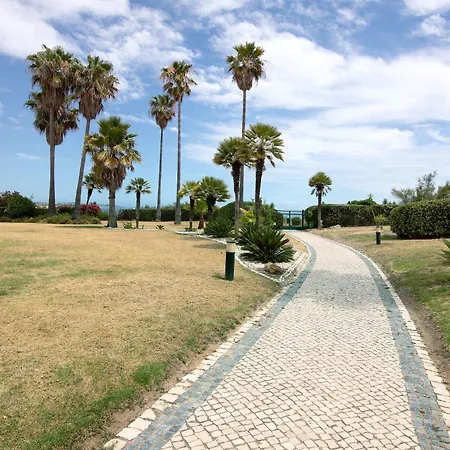 Apartamento Pe Na Areia Armação de Pêra
